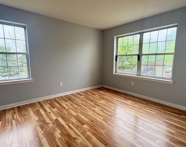14807 Rydell Road - Photo Thumbnail 11