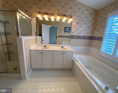 6623 Frost Lake Lane - Photo Thumbnail 22