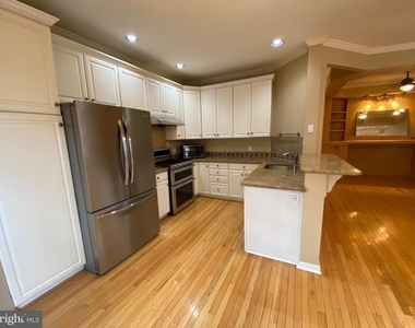 6623 Frost Lake Lane - Photo Thumbnail 12