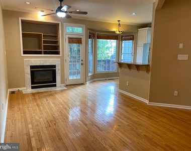 6623 Frost Lake Lane - Photo Thumbnail 10