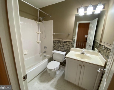 6623 Frost Lake Lane - Photo Thumbnail 27