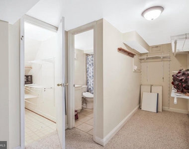 7030 Donna Circle - Photo Thumbnail 22