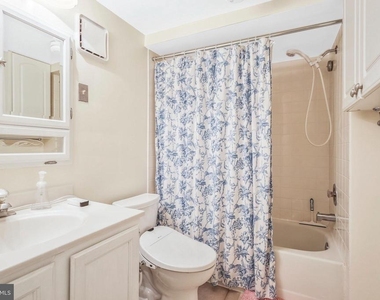 7030 Donna Circle - Photo Thumbnail 21