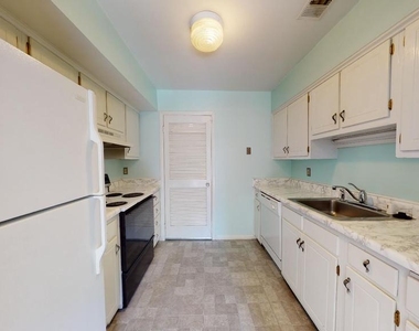 3836 Miramonte Place - Photo Thumbnail 13