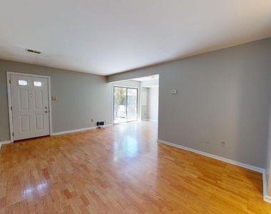 3836 Miramonte Place - Photo Thumbnail 5