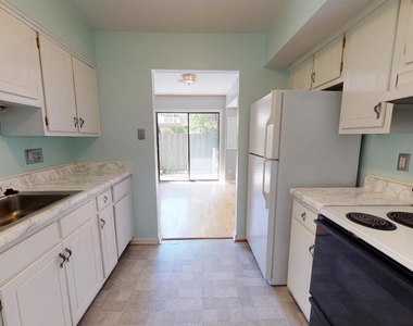 3836 Miramonte Place - Photo Thumbnail 12