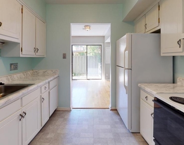 3836 Miramonte Place - Photo Thumbnail 10