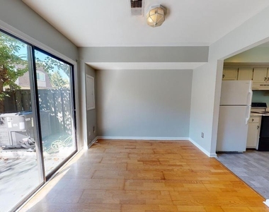 3836 Miramonte Place - Photo Thumbnail 7