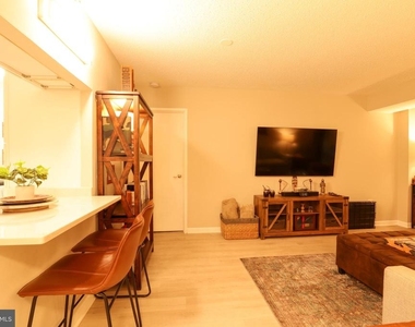 1808 Old Meadow Road - Photo Thumbnail 8