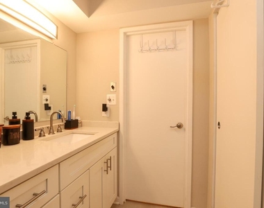1808 Old Meadow Road - Photo Thumbnail 18