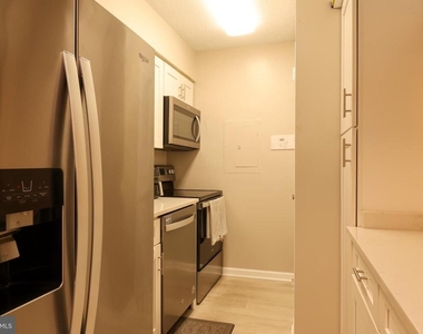 1808 Old Meadow Road - Photo Thumbnail 5