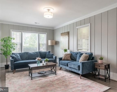 124 Longstreet Avenue - Photo Thumbnail 3