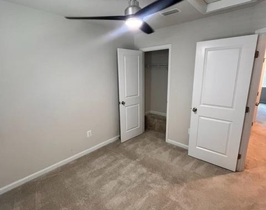 7236 Potomac Terrace - Photo Thumbnail 17