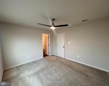 7236 Potomac Terrace - Photo Thumbnail 11