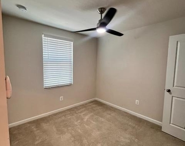 7236 Potomac Terrace - Photo Thumbnail 16