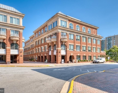 635 Slaters Lane - Photo Thumbnail 48