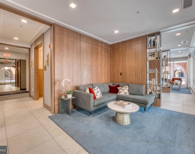635 Slaters Lane - Photo Thumbnail 27