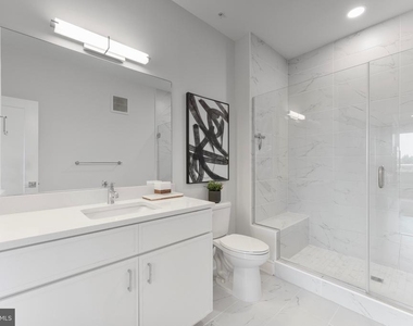 635 Slaters Lane - Photo Thumbnail 14