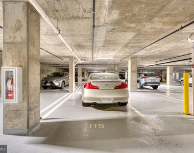 635 Slaters Lane - Photo Thumbnail 46