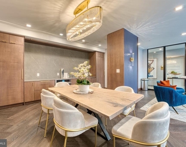 635 Slaters Lane - Photo Thumbnail 33