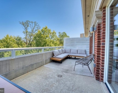635 Slaters Lane - Photo Thumbnail 17