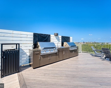 635 Slaters Lane - Photo Thumbnail 24