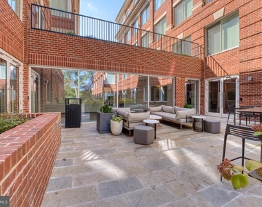 635 Slaters Lane - Photo Thumbnail 39