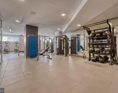 635 Slaters Lane - Photo Thumbnail 29