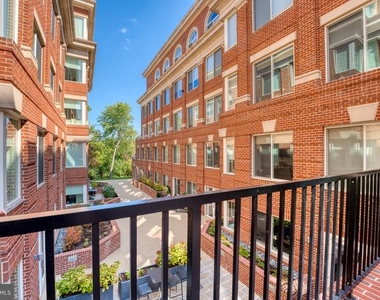 635 Slaters Lane - Photo Thumbnail 37