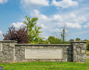 4910 Barbour Drive - Photo Thumbnail 35