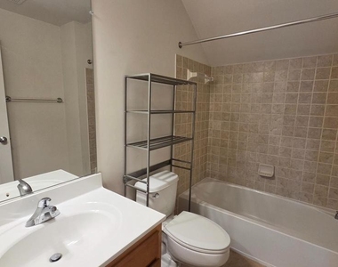 3547 Goddard Way - Photo Thumbnail 9