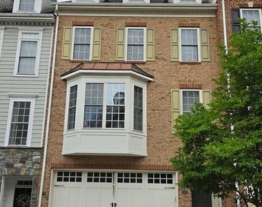 3547 Goddard Way - Photo Thumbnail 12