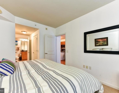 1021 Garfield Street N - Photo Thumbnail 21