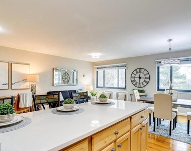 1200 S Arlington Ridge Road - Photo Thumbnail 10