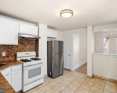 2420 W Jefferson Street - Photo Thumbnail 6