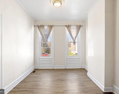 2420 W Jefferson Street - Photo Thumbnail 3