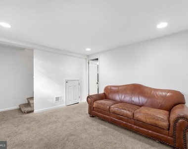 1451 W End Drive - Photo Thumbnail 24