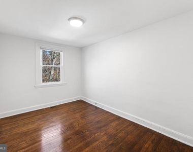 1451 W End Drive - Photo Thumbnail 18