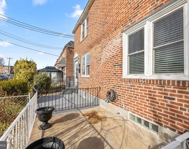 1451 W End Drive - Photo Thumbnail 2