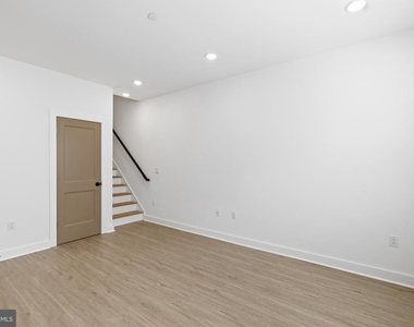 4021 Brown Street - Photo Thumbnail 11