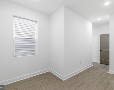 4021 Brown Street - Photo Thumbnail 9