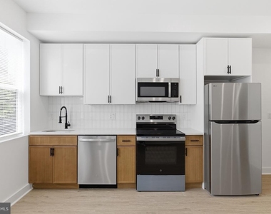 4021 Brown Street - Photo Thumbnail 2