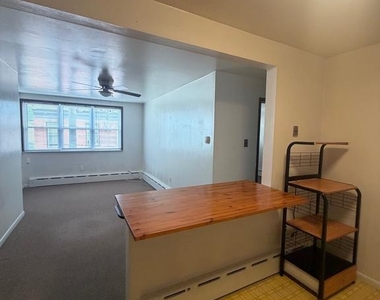 1604 S Clarion Street - Photo Thumbnail 4