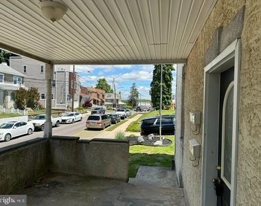 465 Cinnaminson Street - Photo Thumbnail 13