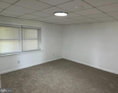 465 Cinnaminson Street - Photo Thumbnail 11