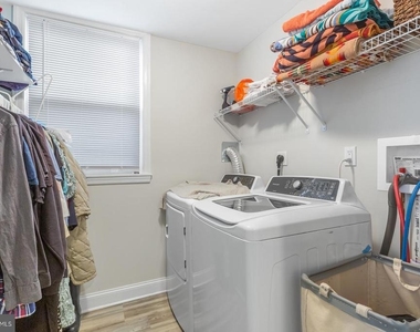 752 S 9th Street - Photo Thumbnail 13