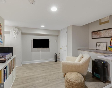 752 S 9th Street - Photo Thumbnail 20