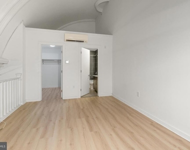2321 Fitzwater Street - Photo Thumbnail 16