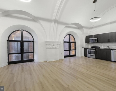 2321 Fitzwater Street - Photo Thumbnail 5