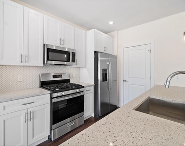 1148 N 2nd Street - Photo Thumbnail 3
